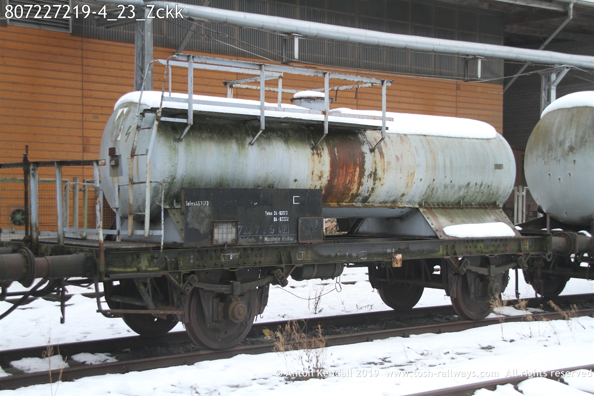 807227219-4_23_Zckk.JPG